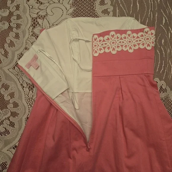 EUC Lilly Pulitzer Sz 0 Pink Betsey Dress Strapless White Lace Embroidery Pleat - Picture 12 of 16